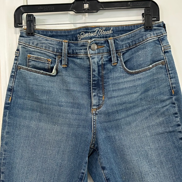 Universal Thread jeans - Picture 2 of 5